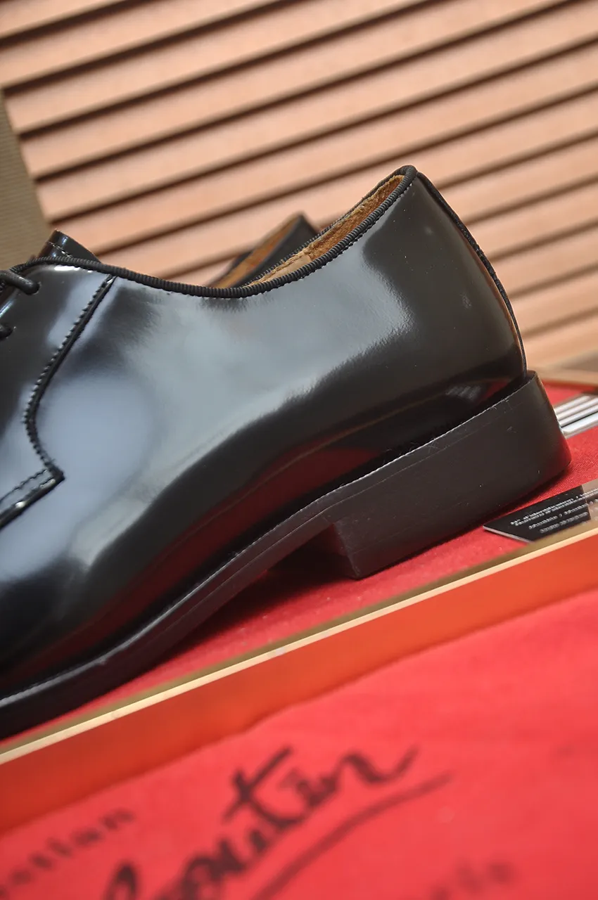 Men's shoes 💰620💶 [Chrstian Loubotin] Red-soled shoes 💋Original mold opening, the highest version on the market, purely handmade ➕Imported cowhide uppers, first-layer water-dyed cowhide lining! Original EU high-gloss outsole. 38 to 45 (45 customized)